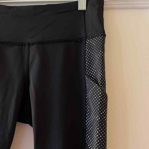 Lululemon wonder under black cropped leggings w reflective detail - 4 - Picture 2 of 10